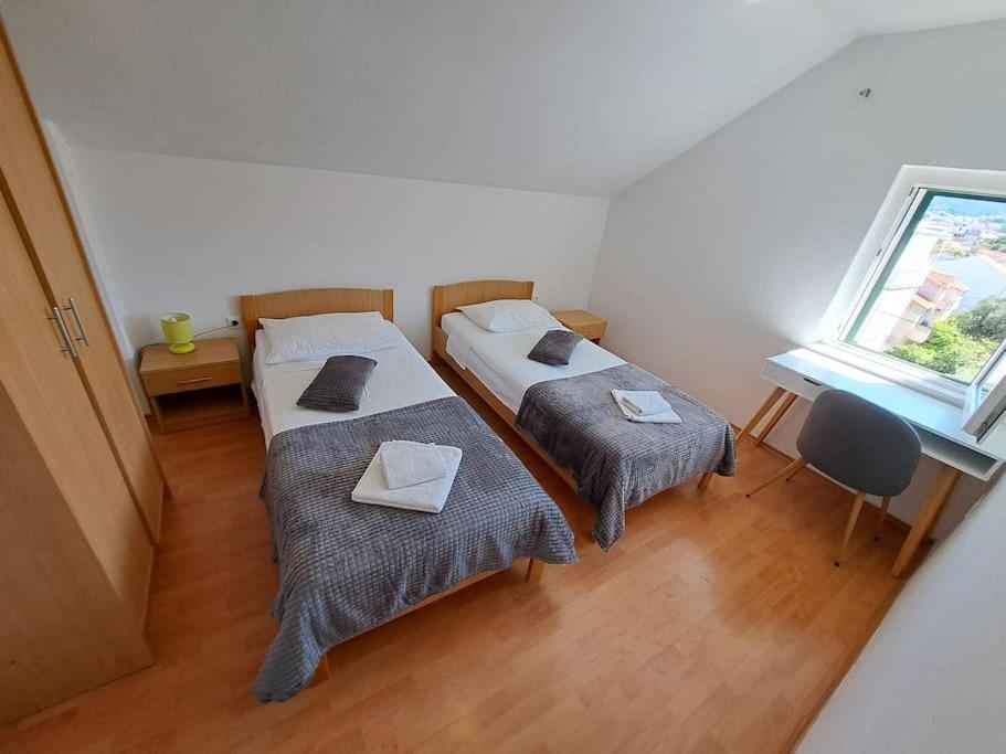 Apartament Mario-50m From The Beach,terrace With Sea View! Split